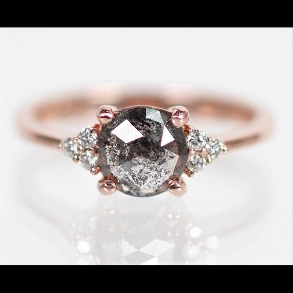 Jewelry - Celestial stone rose gold ring